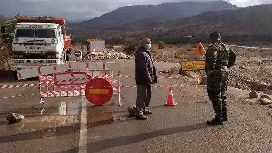 سلطات تزيل مخلفات السيول المائية بجبال آشتوكة 