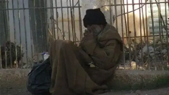 وزير سابق ” متشرد ” ينام بالشوارع