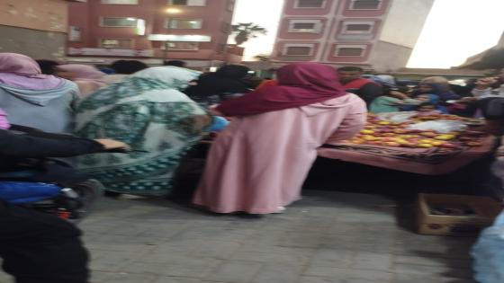 قبيل رمضان.. “بلوكاج” في حي الجماعة بالقليعة بسبب احتلال الملك العمومي والتجار يلوحون بالتنظم الجمعوي