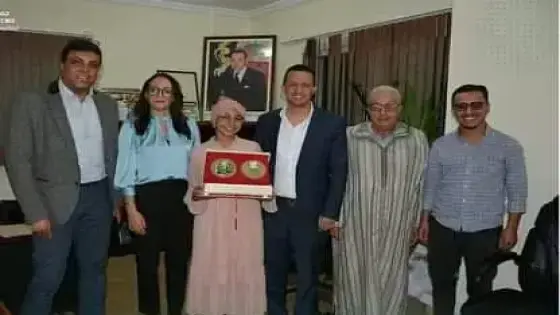 بالصور..”القيسوني” يستقبل “أسماء امجضوض”، الفائزة بلقب أصغر وأحسن مصورة فوتوغرافية لسنة 2021 بلندن