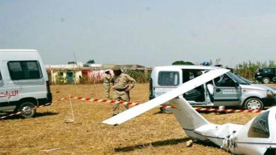 سقوط طائرة خفيفة بارض فلاحية نواحي مراكش ونجاة ركابها