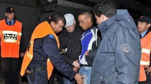 اكادير : البوليس يتدخل لايقاف عربدة شباب بالشارع العام بعد السكر العلني واقلاق راحة المواطنين ويعتقل الجناة