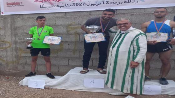 تتويج البطل الشليح في الدورة الاولى لسباق تاسيلا بتسكدلت