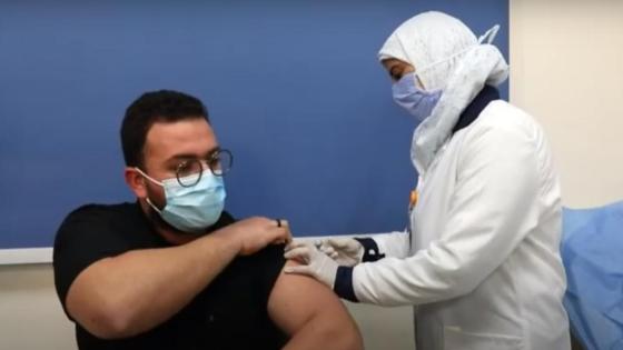 المغرب يوسع الاستفادة من تلقيح كورونا ليشمل الفئات بين 45 و50 سنة