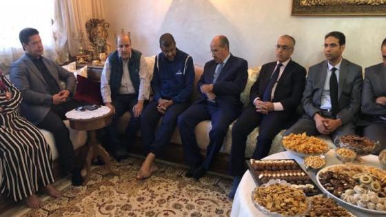 بالصور: المكتب الجهوي للودادية الحسنية للقضاة بأكادير يزور رئيس قسم قضاء الأسرة بالمحكمة الابتدائية للاطمئنان على صحته