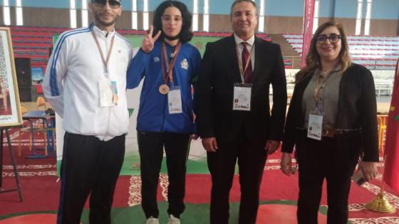 التلميذة وصال الشربني ممتلة جهة سوس ماسة، بطلة للمغرب في رياضة الشطرنج وتتاهل لبطولة العالم.