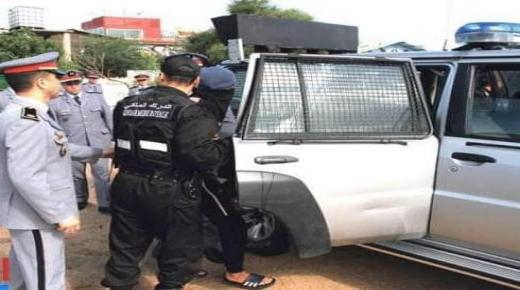 توقيف سيارة “شرطي” في حاجز أمني يكشف عن مفاجأة