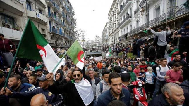الجزائر.. عفو رئاسي على 70 شخصا من معتقلي “الحراك الشعبي”