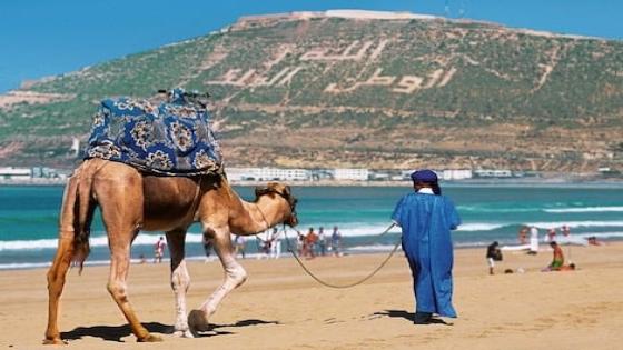 أكادير تتألق سياحياً بصيف مميز يتجاوز مليون زائر  