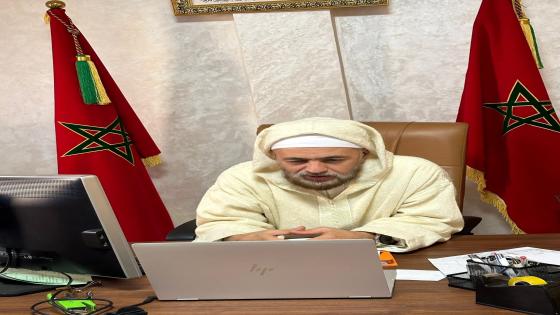 مدرسة إكضي العتيقة تنظّم لقاءً توجيهيًا عن بُعد لخريجيها عبر العالم لتعزيز قيم الاعتدال والانتماء