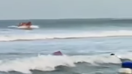 غرق 11 قاربا بسواحل مدينة بوجدور