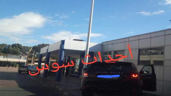 رئيس حزب عريق بالمغرب يخالف القانون ويركن سيارته بمكان ممنوع بأكادير