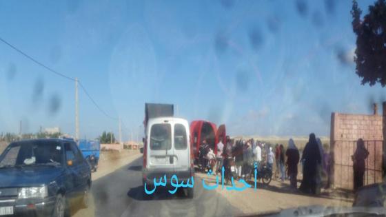 سيارة تعطب ” دراجا ” في حادثة سير خطيرة بأشتوكة