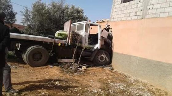” رموك ” يدخل منزلا بإمي مقورن