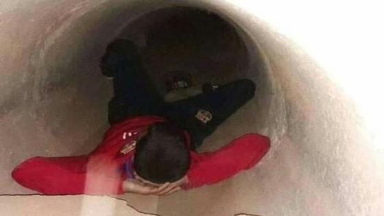 مؤلم : تلميذ يسكن ” قنطرة ” لمواصلة الدراسة