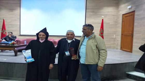 تكريم السالك الكوري قيدوم تجار سوق الاحد بالمنتدى الجهوي للتاجر
