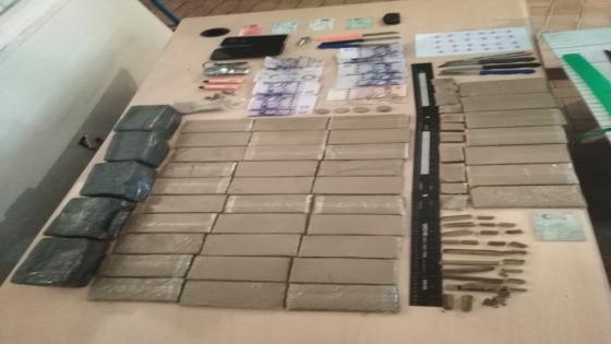 إنزكان : لابيجي شدو بزناز ولي معه بحوزتهم 3 كيلو ونص ديال الحشيش.