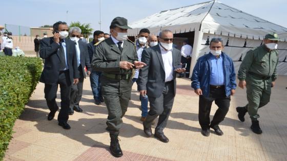 عامل تزنيت يشرف على تسليم معدات لعدد من المراكز بالمدينة