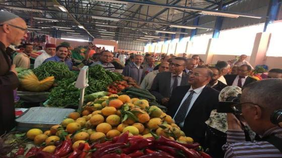 تجار الاسواق بالقليعة يطالبون بالإعفاء من أداء الرسوم تضامنا مع وضعياتهم الحالية بسبب كورونا .