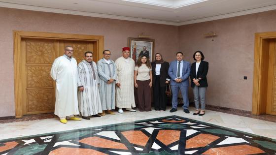 ترسيخا لثقافة التميز.. متصدرة باكالوريا إنزكان أيت ملول تحظى باستقبال رسمي من عامل الاقليم