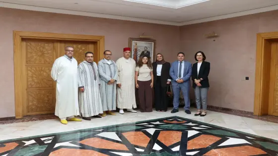 ترسيخا لثقافة التميز.. متصدرة باكالوريا إنزكان أيت ملول تحظى باستقبال رسمي من عامل الاقليم