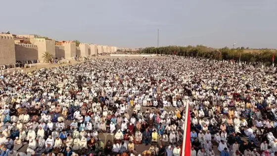 توافد جماهيري كبير على مصلى تارودانت لأداء صلاة العيد