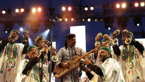 مهرجان كناوة يختتم فعالياته بحفل فني بهيج جمع القصري بسوشيلا رمان