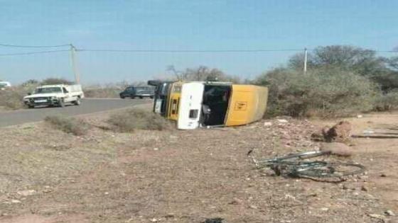 جرحى ومعطوبين في إنقلاب سيارة للنقل المدرسي بتارودانت 