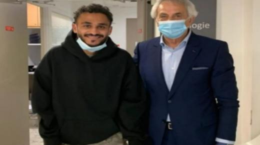 وحيد يزور بوفال في فرنسا بعد إجرائه عملية جراحية