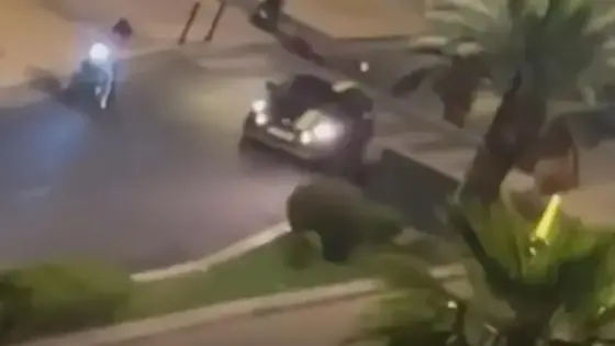 أكادير.. مطاردة بين “ڤيدور” وزبون تنتهي بحادث مروع في كورنيش المدينة