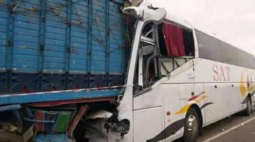 قتيل و35 مصابا في حادثة اصطدام بسبب الضباب بين حافلة قادمة من تافراوت وشاحنة قرب برشيد