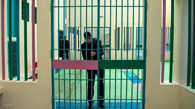 وزارة العدل ومندوبية السجون توقعان مذكرة تفاهم لتجهيز قاعات المحاكمة عن بعد بالسجون