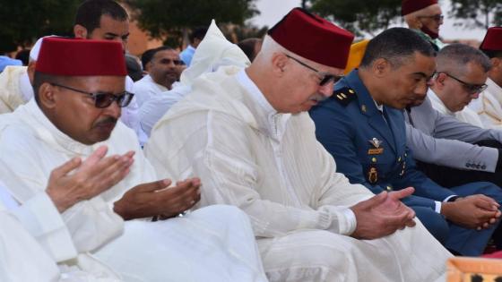 عامل إقليم تيزنيت يؤدي صلاة عيد الأضحى في أجواء روحانية مفعمة بالبهجة والتآخي