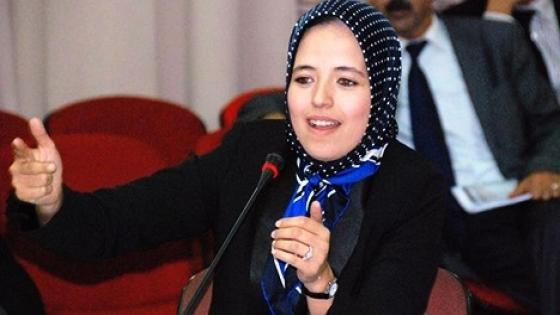 ” الزاهيدي ” تفضح ” البيجيدي ” والأخير يجمد عضويتها