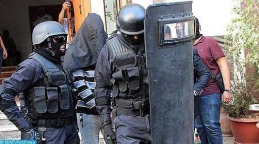 توقيف ثلاثة “متطرفين” يشتبه تورطهم في قتل شرطي الدار البيضاء