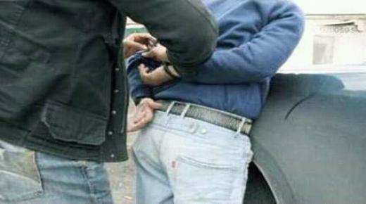 القبض على شخص متلبس بالاتجار في المخدرات داخل السوق البلدي بأولاد تايمة