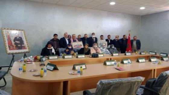 سيدي إفني:إتفاقية مع الجامعة الملكية لكرة القدم لإحداث وتجهيز ملعب لكرة القدم بأيت الرخا