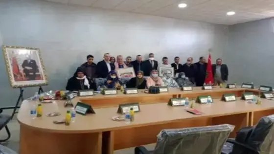 سيدي إفني:إتفاقية مع الجامعة الملكية لكرة القدم لإحداث وتجهيز ملعب لكرة القدم بأيت الرخا
