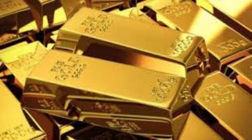 انخفاض سعر الذهب في ظل تضاؤل الطلب