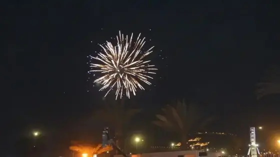 الألعاب النارية تزيّن سماء أكادير بمناسبة رأس السنة الأمازيغية