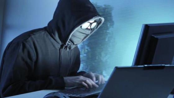 اعتقال شخص يروج لفيديوهات أجنبية على أنها وطنية