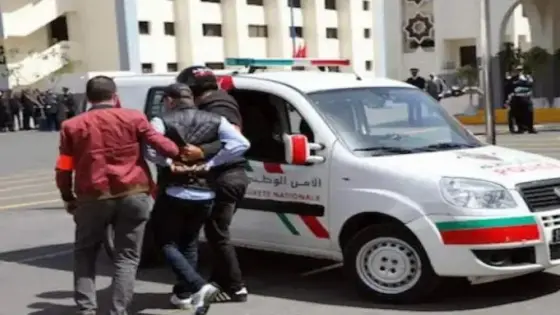 شكاية تطيح بشرطي و زميله في فضيحة فساد بأكادير