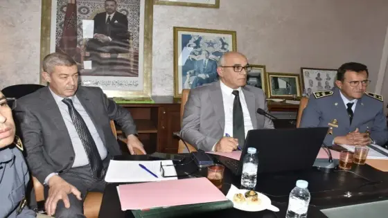 الوكيل العام للملك بأكادير يترأس اجتماعاً لتقديم دليل تجويد الأبحاث الجنائية وتعزيز التنسيق بين النيابة العامة والأجهزة الأمنية