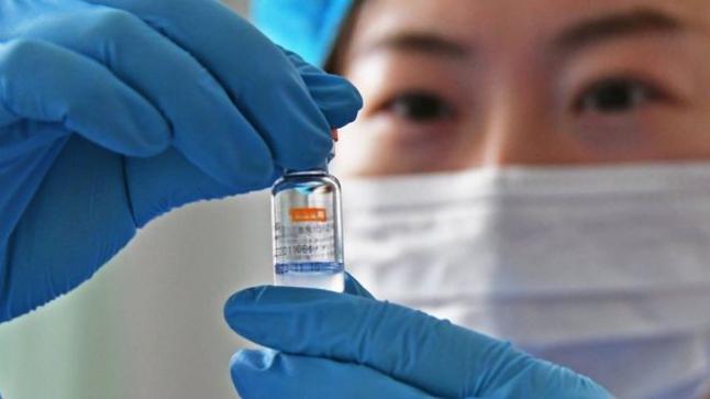 خبير صيني: اللقاحات الصينية توفر الحماية ضد متغيرات فيروس كورونا