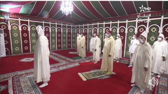 أمير المؤمنين يؤدي صلاة عيد الأضحى ويقوم بنحر أضحية العيد