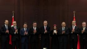 أردوغان يعلن قائمة حكومته من 17 وزيراً ضمنهم وزيرة واحدة