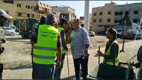 رئيس جماعة الدشيرة يشرف على حملة للنظافة واسعة بالمنطقة