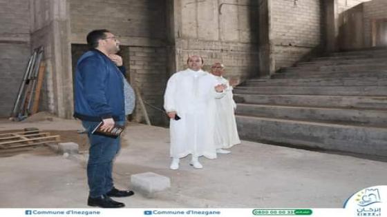 رئيس جماعة إنزكان يتفقد أوراش بعض المشاريع المتوقفة للبحث عن حلول لاستئناف الأشغال قريبا