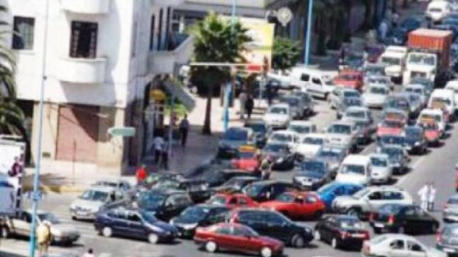 الغلاء والإختناق المروري يحاصران زوار مدينة أكادير