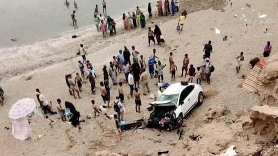 سقوط سيارة نحو شاطىء تفنيت بسيدي بيبي